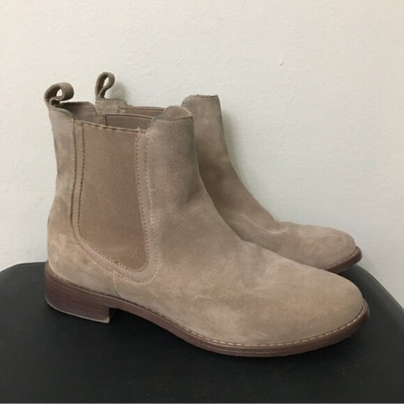 Thursday Boot Company Duchess Women’s Chelsea Boot - Picture 2 of 10